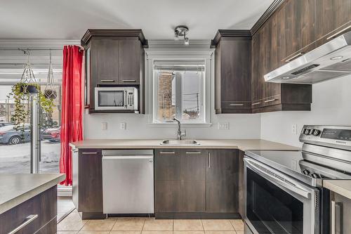 Cuisine - 4811 Rue Des Samares, Québec (Charlesbourg), QC - Indoor Photo Showing Kitchen