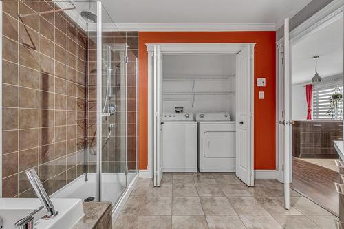 Salle de bains - 4811 Rue Des Samares, Québec (Charlesbourg), QC - Indoor Photo Showing Laundry Room