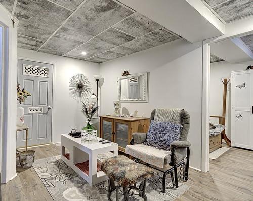Salle familiale - 80 Rue Du Domaine-Sourdif S., Saint-Liguori, QC - Indoor