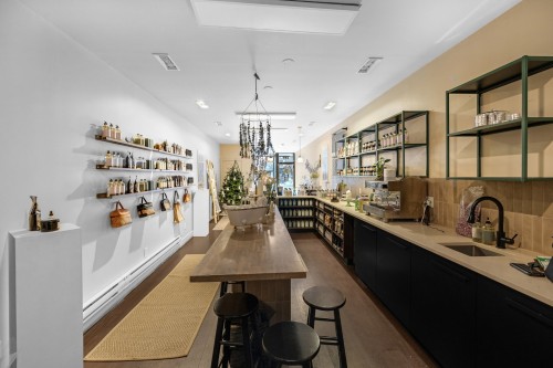 Commerce - 123 Av. Laurier O., Montréal (Le Plateau-Mont-Royal), QC - Indoor