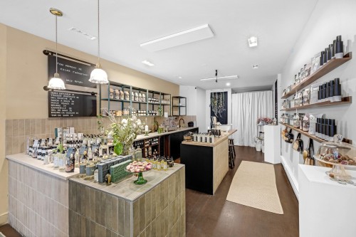 Commerce - 123 Av. Laurier O., Montréal (Le Plateau-Mont-Royal), QC - Indoor Photo Showing Kitchen With Upgraded Kitchen