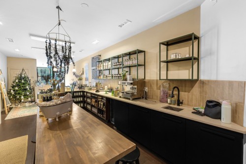 Commerce - 123 Av. Laurier O., Montréal (Le Plateau-Mont-Royal), QC - Indoor