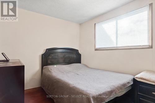 31 Meadowview Road, London South (South O), ON - Indoor Photo Showing Bedroom