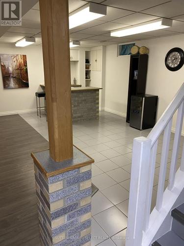 31 Meadowview Road, London South (South O), ON - Indoor