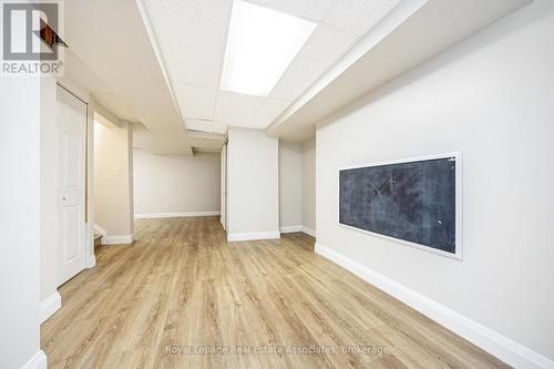 4 Griffiths Avenue, Cambridge, ON - Indoor