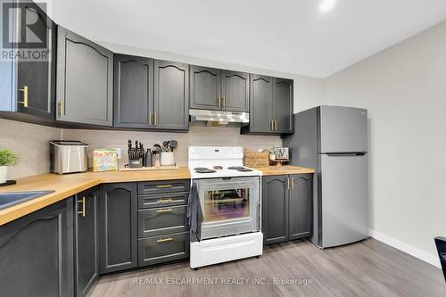 1073 Concession 6 Woodhouse Road, Norfolk, ON - Indoor Photo Showing Kitchen