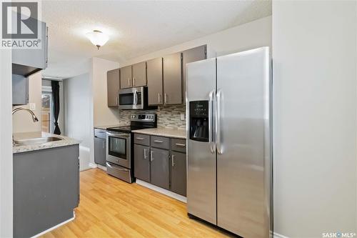 68 330 Haight Crescent, Saskatoon, SK - Indoor Photo Showing Kitchen With Upgraded Kitchen