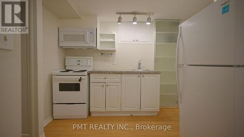 103 Yardley Avenue, Toronto, ON - Indoor Photo Showing Kitchen