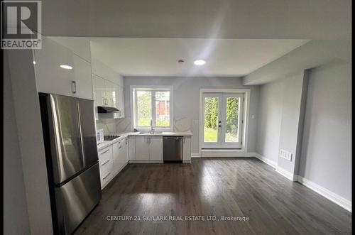 574 B Pharmacy Ave Avenue, Toronto, ON 