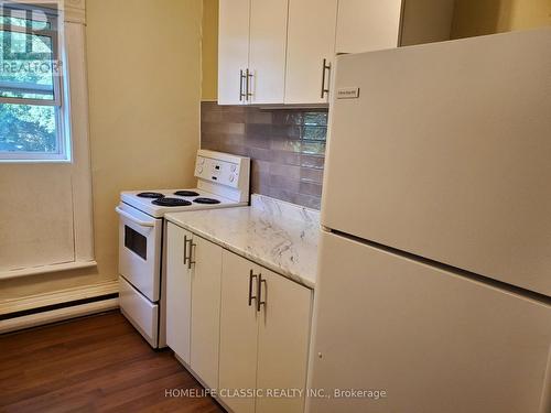 2 - 396 Simcoe Street, Brock, ON - Indoor Photo Showing Kitchen