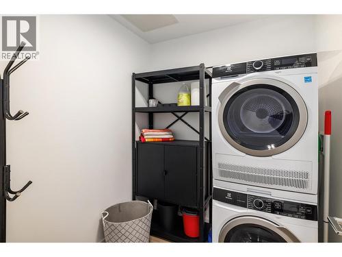 3642 Mission Springs Drive Unit# 303, Kelowna, BC - Indoor Photo Showing Laundry Room