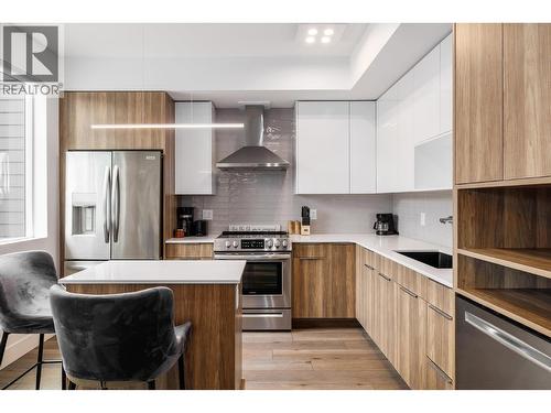 3642 Mission Springs Drive Unit# 303, Kelowna, BC - Indoor Photo Showing Kitchen With Upgraded Kitchen