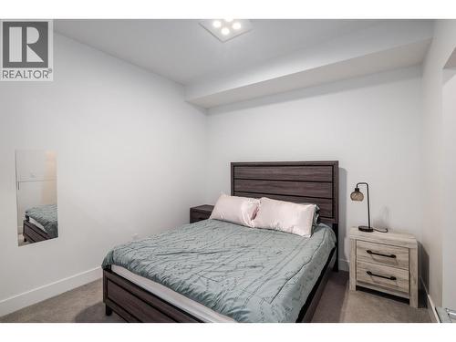 3642 Mission Springs Drive Unit# 303, Kelowna, BC - Indoor Photo Showing Bedroom