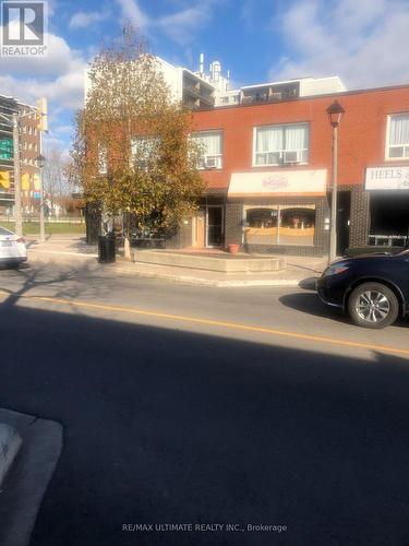 389-391 Kerr Street, Oakville, ON 