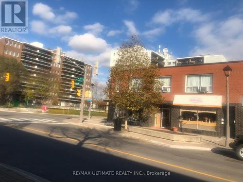 389-391 Kerr Street, Oakville, ON 