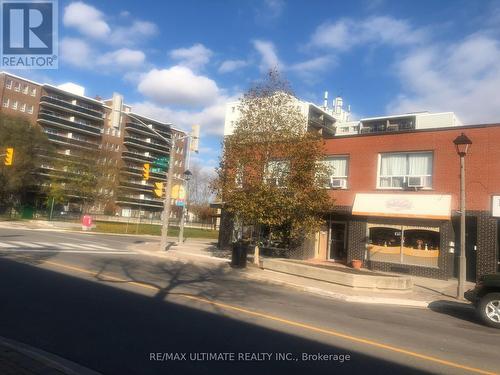 389-391 Kerr Street, Oakville, ON 