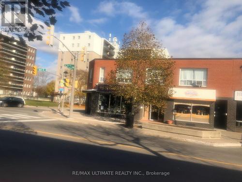 389-391 Kerr Street, Oakville, ON 