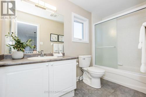 62 Windsor Crescent, Barrie, ON - Indoor Photo Showing Bathroom