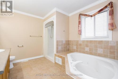 25 Dunnett Drive, Barrie, ON - Indoor Photo Showing Bathroom