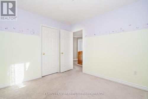 25 Dunnett Drive, Barrie, ON - Indoor Photo Showing Other Room