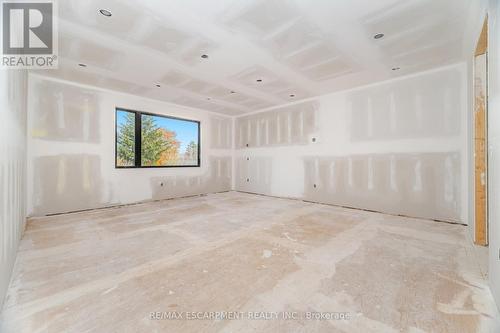 2488 Bridge Road, Oakville, ON - Indoor