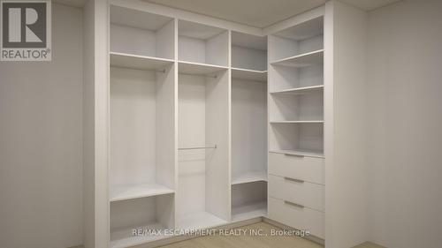 2488 Bridge Road, Oakville, ON - Indoor With Storage