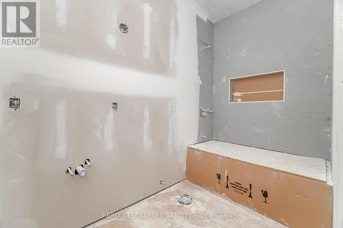 2488 Bridge Road, Oakville, ON - Indoor