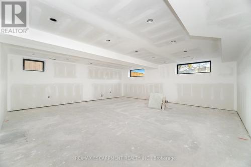 2488 Bridge Road, Oakville, ON - Indoor