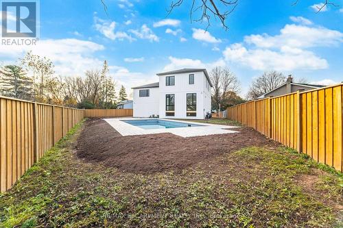 2488 Bridge Road, Oakville, ON - Outdoor