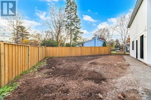 2488 Bridge Road, Oakville, ON - Outdoor