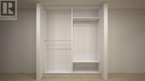 2488 Bridge Road, Oakville, ON - Indoor