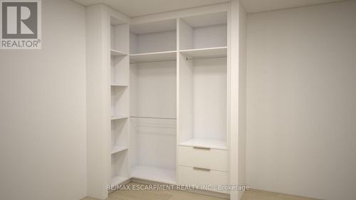 2488 Bridge Road, Oakville, ON - Indoor With Storage