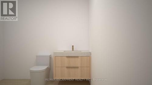 2488 Bridge Road, Oakville, ON - Indoor Photo Showing Bathroom