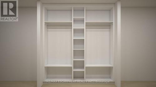 2488 Bridge Road, Oakville, ON - Indoor With Storage