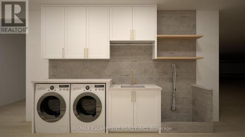 2488 Bridge Road, Oakville, ON - Indoor Photo Showing Laundry Room