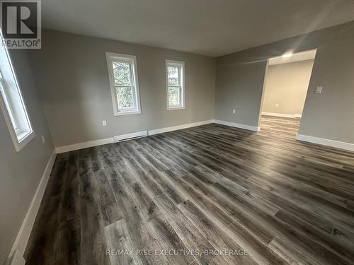 2 - 565 Emma Street, Gananoque, ON - Indoor Photo Showing Other Room