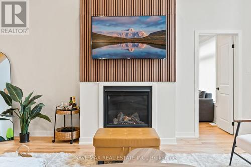 1049 Greensview Drive, Lake Of Bays, ON - Indoor Photo Showing Living Room With Fireplace