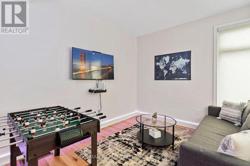 1049 Greensview Drive, Lake Of Bays, ON - Indoor Photo Showing Living Room