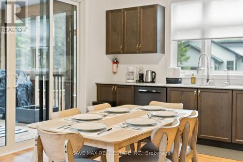 1049 Greensview Drive, Lake Of Bays, ON - Indoor Photo Showing Dining Room