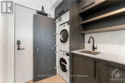718 - 560 Rideau Street, Ottawa, ON - Indoor Photo Showing Laundry Room