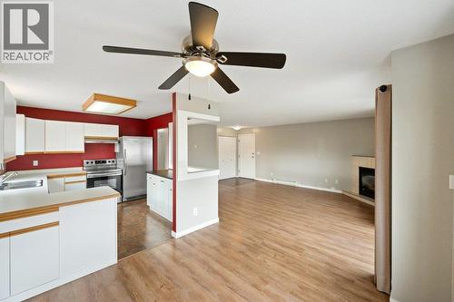 6201 Maple Drive Unit# 206, Osoyoos, BC - Indoor Photo Showing Kitchen