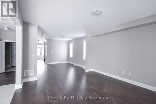 30 Misty Ridge Road, Wasaga Beach, ON - Indoor Photo Showing Other Room