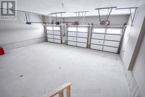 30 Misty Ridge Road, Wasaga Beach, ON - Indoor Photo Showing Garage