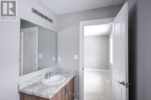 30 Misty Ridge Road, Wasaga Beach, ON - Indoor Photo Showing Bathroom