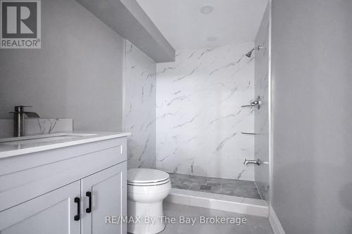 30 Misty Ridge Road, Wasaga Beach, ON - Indoor Photo Showing Bathroom