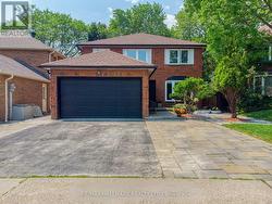 1285 DEER RUN DRIVE  Mississauga, ON L5C 3P8