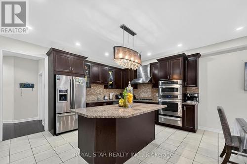 61 Aldersgate Drive, Brampton, ON - Indoor Photo Showing Kitchen With Stainless Steel Kitchen With Upgraded Kitchen