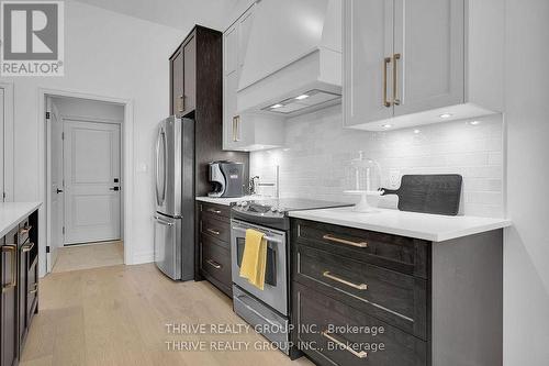 15 - 1080 Upperpoint Avenue, London South (South B), ON - Indoor Photo Showing Kitchen
