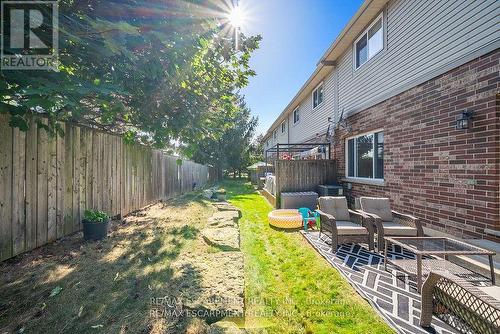 4 - 10 Liddycoat Lane, Hamilton, ON - Outdoor