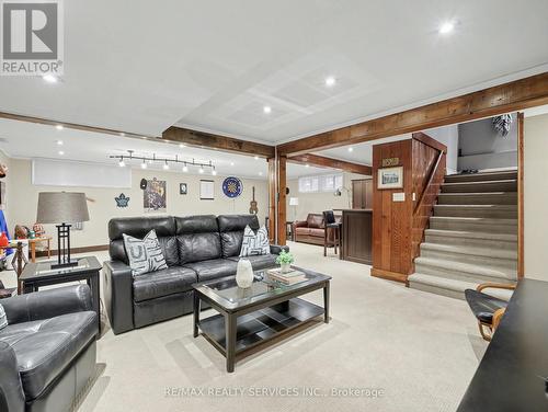 145 Glenforest Road, Cambridge, ON - Indoor Photo Showing Living Room